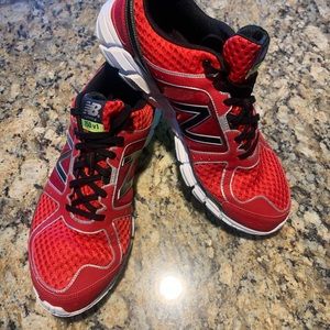 New Balance 750 v1 Running Dhoes Mens